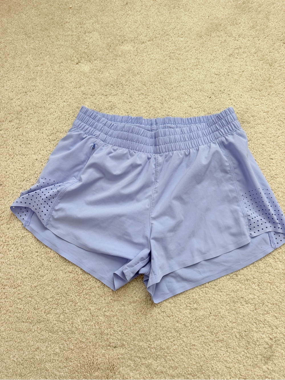 Athleta Hustle 3” Lavender Purple Perforated Running Shorts Size XS
